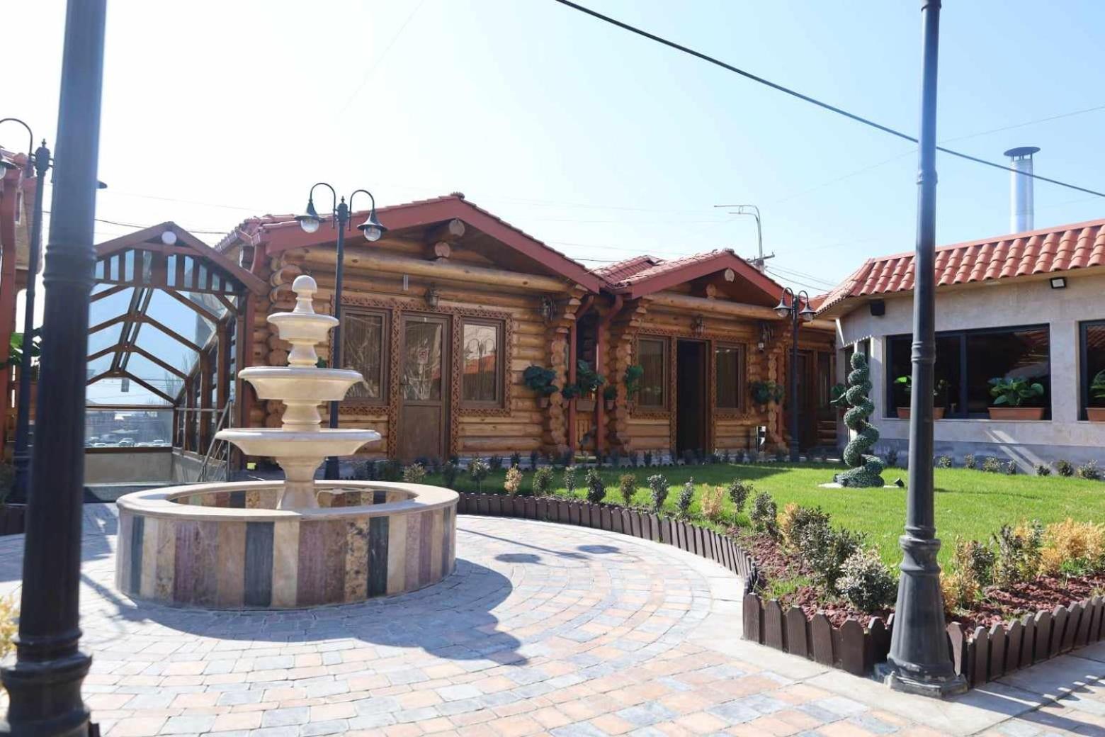 Tnak Hotel Ереван Экстерьер фото